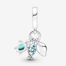 Load image into Gallery viewer, Charm Pendente Pesciolino, Tartaruga Marina e Conchiglia
