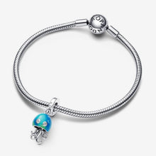 Cargar imagen en el visor de la galería, Charm Pendente Medusa che cambia colore
