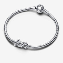 Load image into Gallery viewer, Charm "Love"
