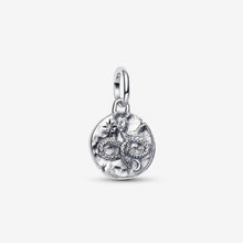Carica l'immagine nel visualizzatore di Gallery, Charm Medallion Serpente "Memento Vivere"
