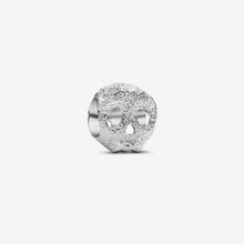 Cargar imagen en el visor de la galería, Mini Charm Teschio effetto diamantato
