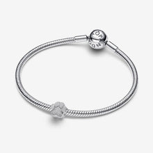 Carica l'immagine nel visualizzatore di Gallery, Mini Charm Zampa effetto diamantato
