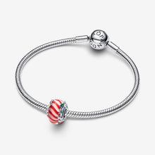 Load image into Gallery viewer, Charm Vetro di Murano Caramella di Natale
