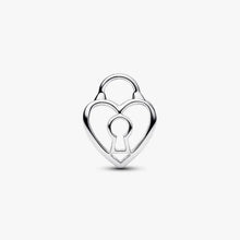 Carica l'immagine nel visualizzatore di Gallery, Charm Openwork Lucchetto Cuore
