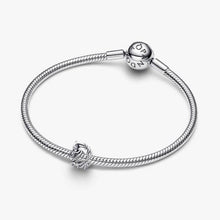 Carica l'immagine nel visualizzatore di Gallery, Charm Openwork Cavallo
