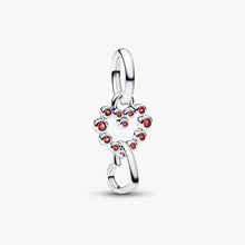 Load image into Gallery viewer, Charm Pendente Cuori Intrecciati con Cristalli Rossi
