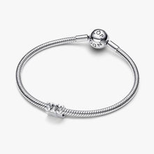 Cargar imagen en el visor de la galería, Charm "Sis"
