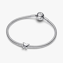 Carica l'immagine nel visualizzatore di Gallery, Mini Charm Farfalla
