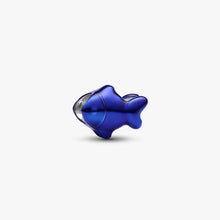 Load image into Gallery viewer, Mini Charm Pesce effetto metallico blu
