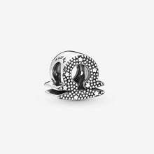 Cargar imagen en el visor de la galería, Charm dello zodiaco Bilancia
