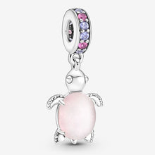 Load image into Gallery viewer, Charm Pendente Tartaruga Marina Rosa Vetro di Murano
