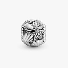 Cargar imagen en el visor de la galería, Charm openwork Cuori, stelle marine e conchiglie
