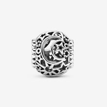 Load image into Gallery viewer, Charm openwork Sole, stelle e luna

