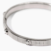 Carica l&#39;immagine nel visualizzatore di Gallery, Bracciale da donna in acciaio tubogas con cristalli bianchi Kidult 831004
