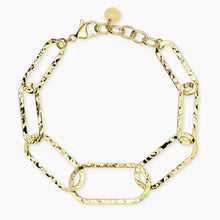 Carica l'immagine nel visualizzatore di Gallery, Bracciale da donna in acciaio dorato con maglie martellate Style 83 Kidult 831243
