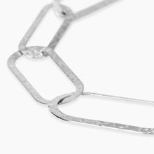 Cargar imagen en el visor de la galería, Bracciale da donna in acciaio con maglie martellate Style 83 Kidult 831244
