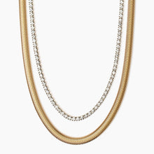 Carica l&#39;immagine nel visualizzatore di Gallery, Collana da donna in acciaio dorato con tennis di cristalli Kidult 851015
