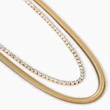 Carica l&#39;immagine nel visualizzatore di Gallery, Collana da donna in acciaio dorato con tennis di cristalli Kidult 851015
