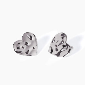 Orecchini da donna in acciaio cuore effetto martellato 861008