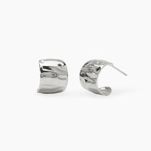 Cargar imagen en el visor de la galería, Orecchini da donna in acciaio semicerchio martellati Style 09 kidult 861083
