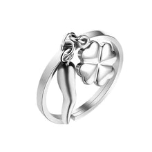 Load image into Gallery viewer, Anello da donna in acciaio con corno e quadrifoglio Luca Barra ANK557
