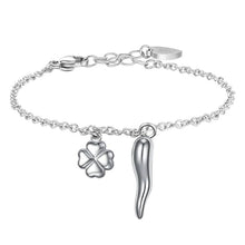 Carica l'immagine nel visualizzatore di Gallery, Bracciale da donna in acciaio corno e quadrifoglio Luca Barra BK2757
