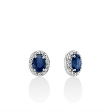 Carica l'immagine nel visualizzatore di Gallery, Orecchini con zaffiri blu e diamanti realizzati in oro bianco ERD2387
