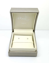 Load image into Gallery viewer, Orecchino in Oro Bianco e Diamanti Ct 0.04 Cod. 71025
