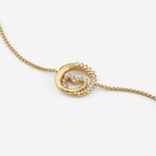 Carica l&#39;immagine nel visualizzatore di Gallery, Bracciale da donna in acciaio dorato e cristalli Guess JUBB05 527JW YG
