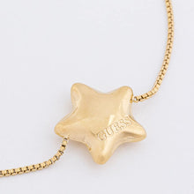 Carica l&#39;immagine nel visualizzatore di Gallery, Bracciale da donna in acciaio dorato Guess JUBB05 546JW YG
