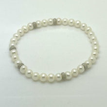 Load image into Gallery viewer, Women&#39;s Bracelet With Pearls Kiara PBR1263K
