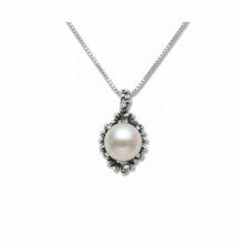 Carica l'immagine nel visualizzatore di Gallery, Collana primule in edizione limitata con perla Maestro Riverso ED14/p
