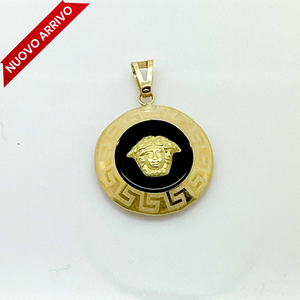 18kt gold Medusa pendant with black onyx