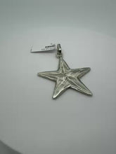 Carica e avvia il video nel visualizzatore di galleria, Charm in Argento 925 Stella Giovanni Raspini 07001
