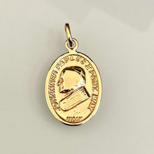 Load image into Gallery viewer, 18Kt yellow gold pendant Pope John Paul II 00176
