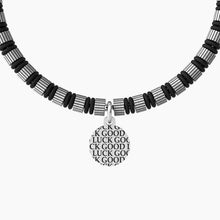 Cargar imagen en el visor de la galería, Pulsera de hombre Kidult 731976 de acero con colgante de trébol de cuatro hojas

