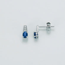 Load image into Gallery viewer, Miluna women's earrings in 18Kt white gold with sapphire ERD2315
