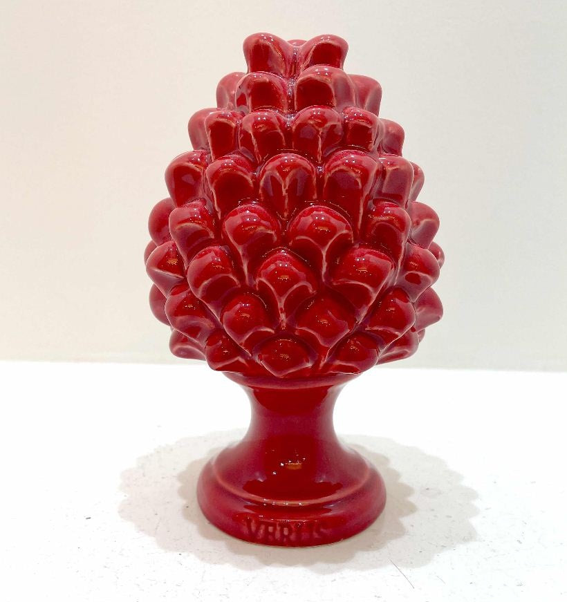 Red pine cone Verus P001