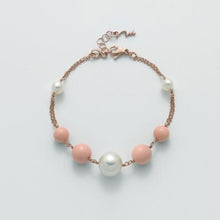 Load image into Gallery viewer, Women&#39;s bracelet in 925 rosé silver, pink coral and white pearls PBR2471M
