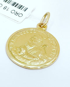 Medallón de oro amarillo 340 de 18 quilates.